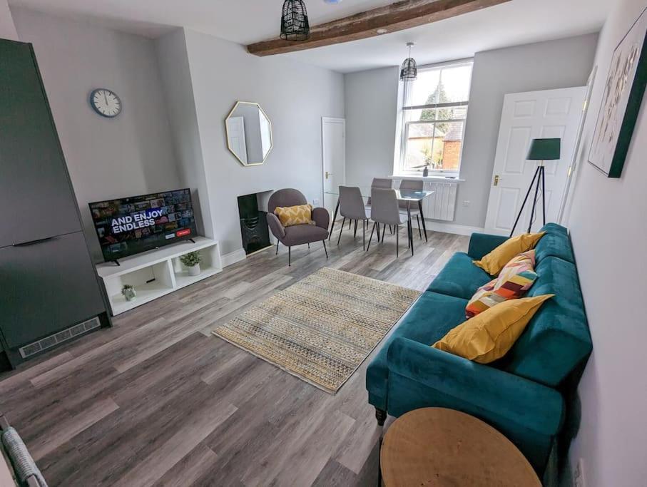 31 High Street - Modern & Stylish 2-Bed Apartment - Inc Parking Husbands Bosworth Buitenkant foto